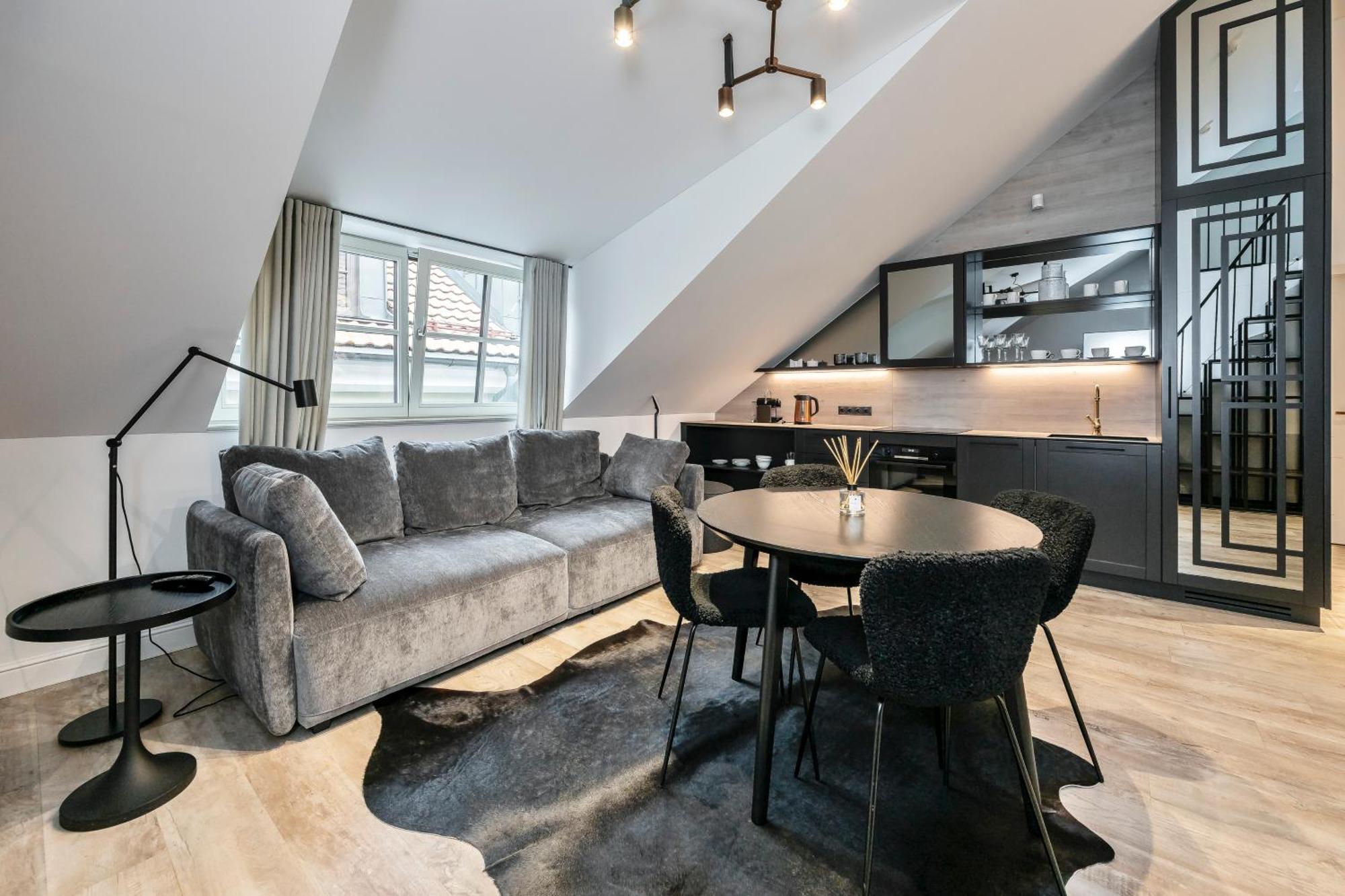 Artsy Exclusive Old Town Residence Gallery Walk 维尔纽斯 外观 照片