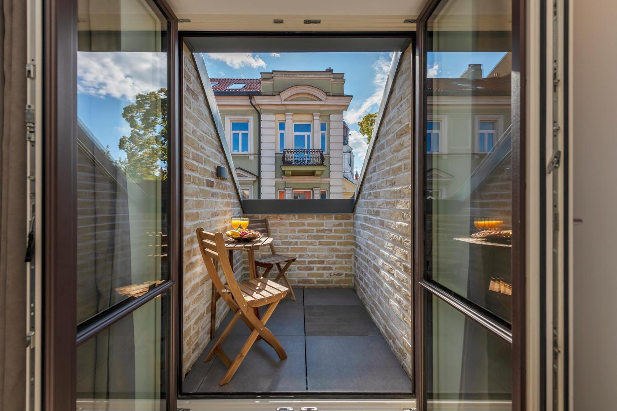 Artsy Exclusive Old Town Residence Gallery Walk 维尔纽斯 外观 照片